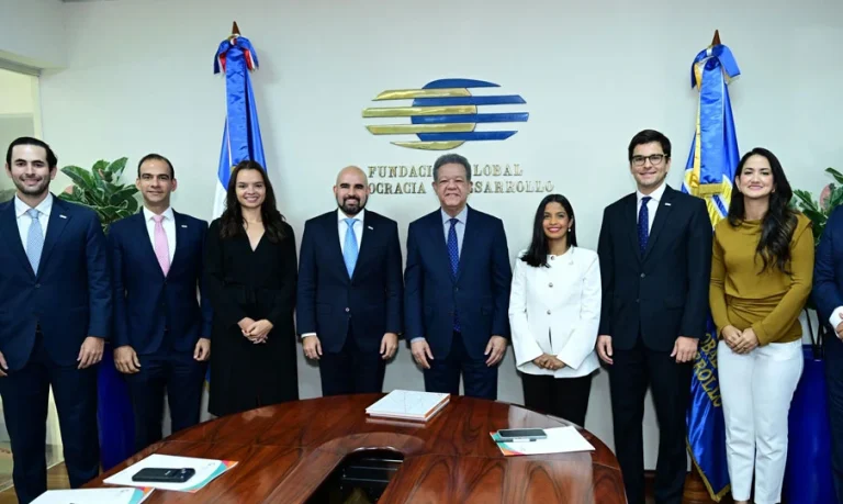 leonel-fernandez-se-reune-con-anje-y-apuesta-por-fortalecer-mipymes-y-emprendimiento-juvenil
