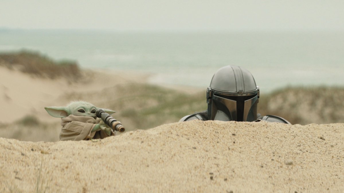 star-wars-vuelve-a-dominar-la-taquilla:-«the-mandalorian-and-grogu»-lidera-y-«obsession»-sigue-creciendo