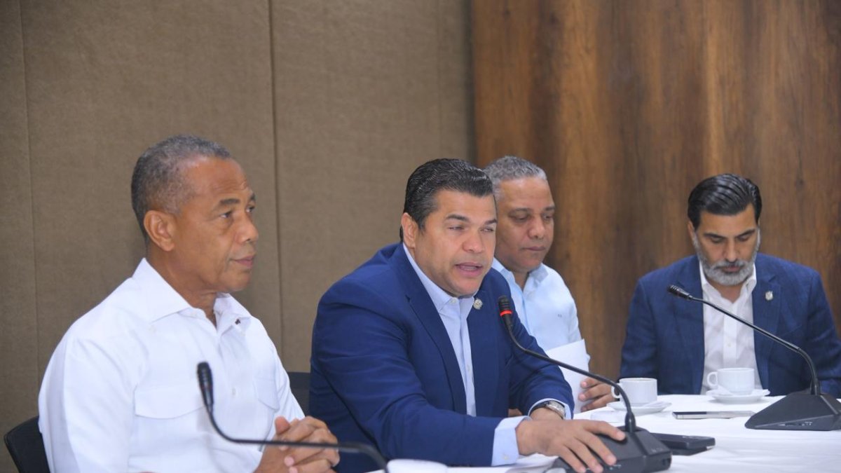 diputados-abren-mesa-de-dialogo-con-motoconchos-para-enfrentar-el-caos-vial-y-violacion-de-la-ley