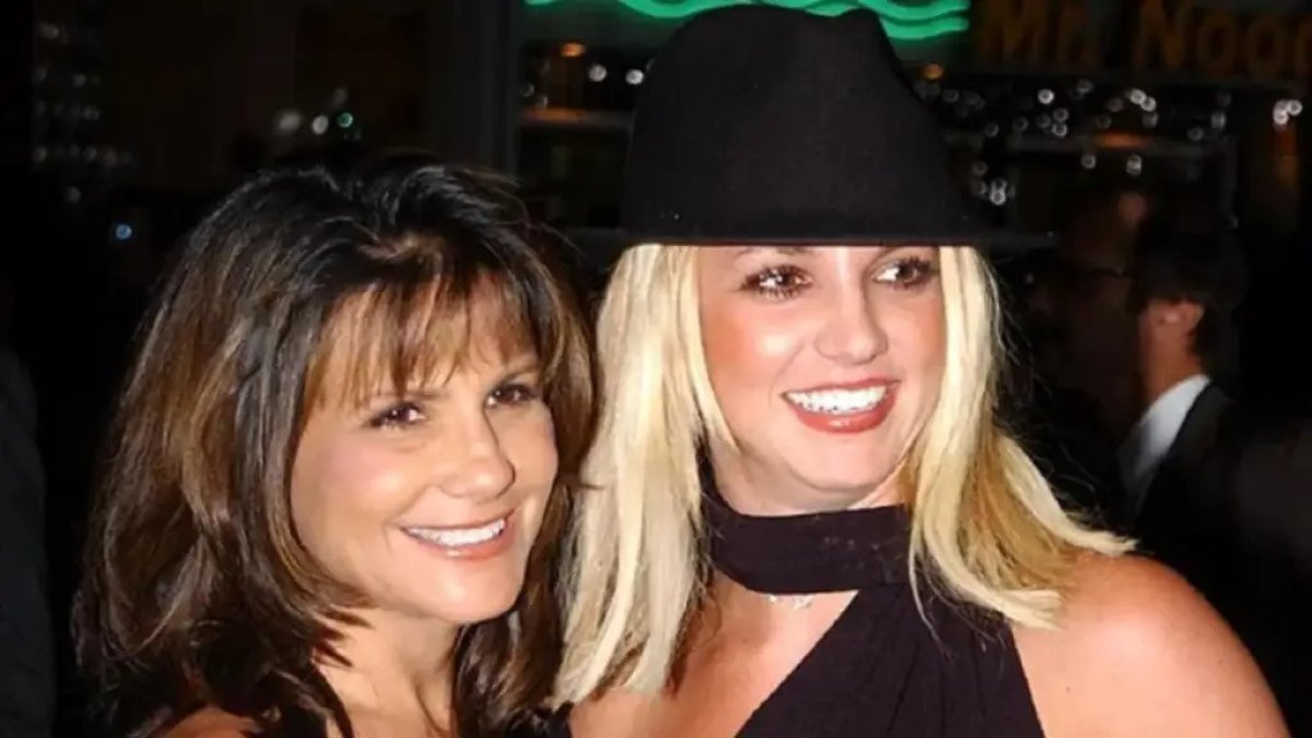 britney-spears-revive-polemica-familiar-tras-acusar-a-su-madre-de-la-muerte-de-un-joven