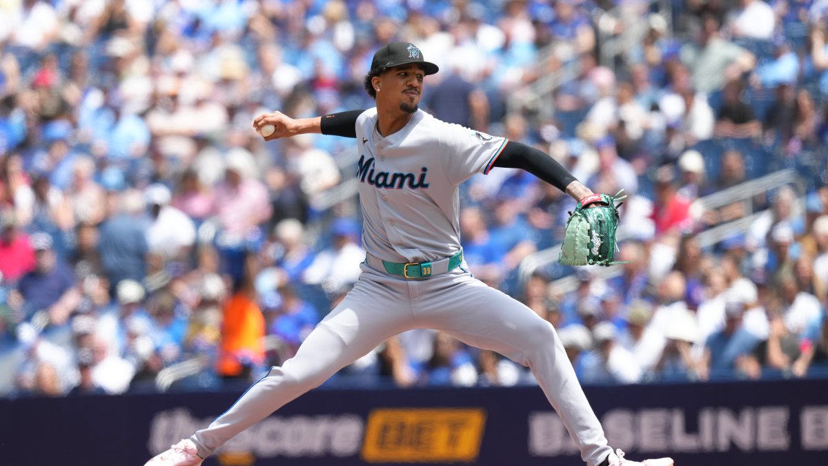 marlins-pierden-a-eury-perez-en-pleno-dominio:-9-ponches-en-4-entradas-y-espasmo-muscular