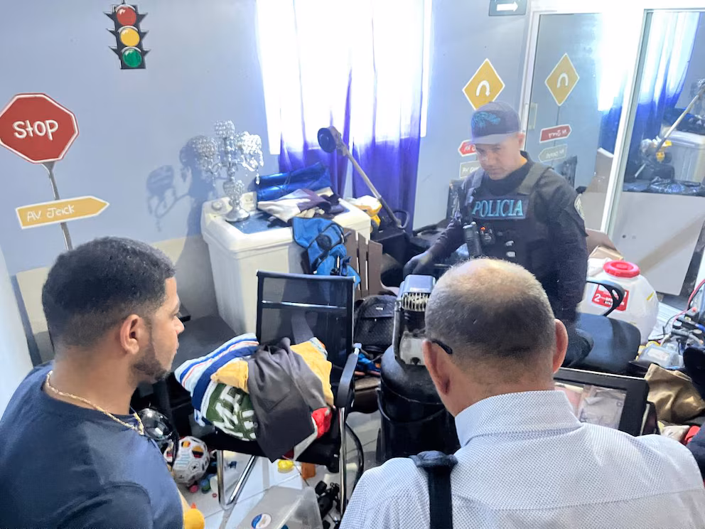 policia-desmantela-banda-de-robo-de-motocicletas-en-santiago;-cuatro-detenidos-y-vehiculos-recuperados