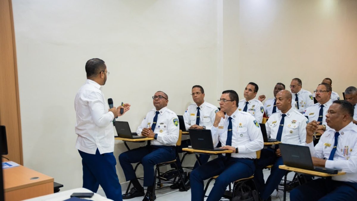 agentes-de-la-policia-nacional-podran-formarse-en-inteligencia-artificial