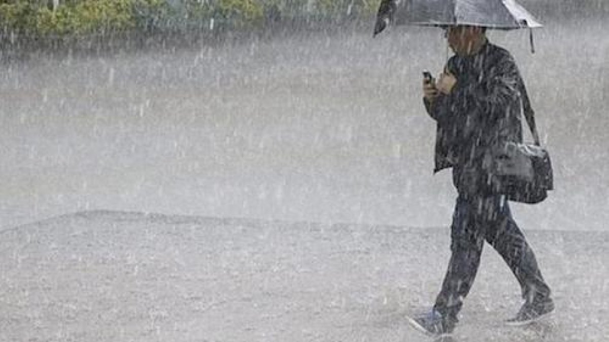 ¡lleven-sus-paraguas!-vaguada-provocara-lluvia-a-partir-del-jueves,-pero-seguira-el-calor