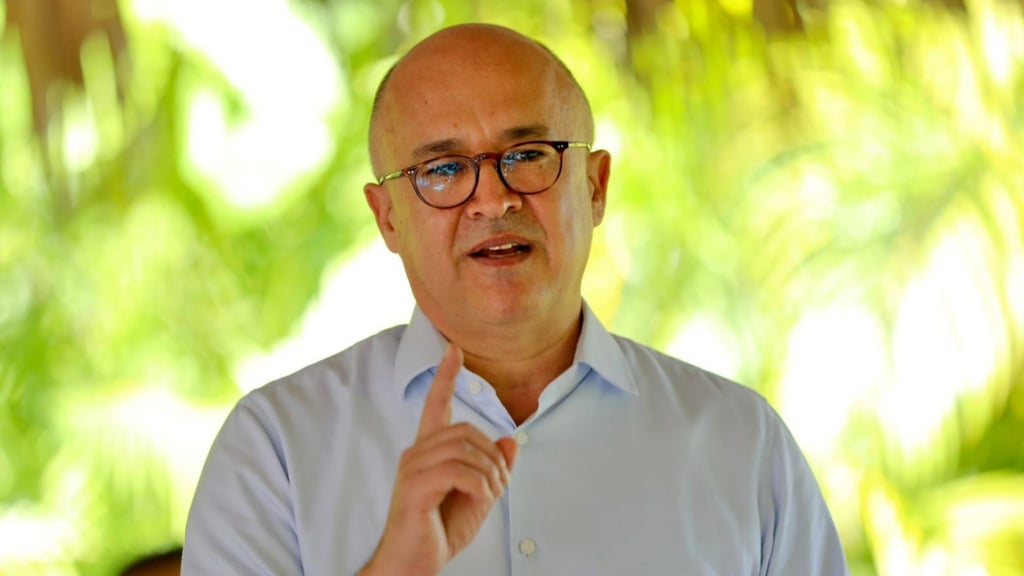 aspirante-presidencial-del-pld-denuncia-atraco-de-encapuchados-a-sus-allegados-en-santiago