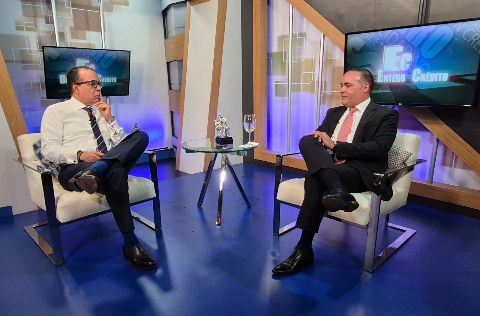 “es-imposible-pld-apoye-al-prm;-veo-corrupcion-en-el-gobierno;-dm-no-tiene-favoritos-y-sera-un-arbitro”,-revela-robert-de-la-cruz