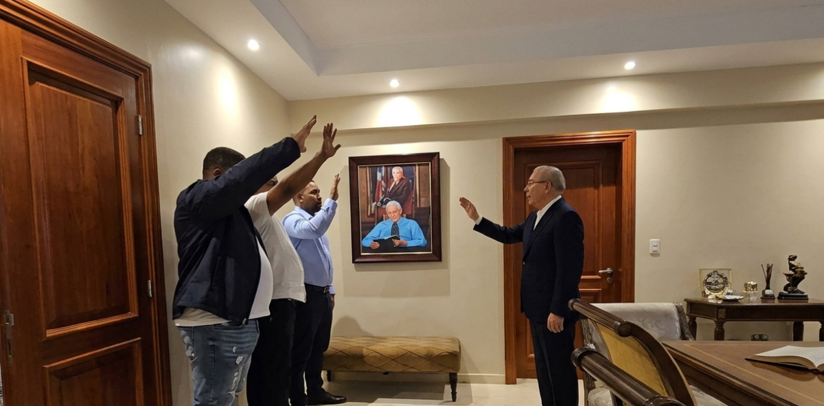 ¡de-vuelta-a-casa!-danilo-medina-juramenta-dirigentes-que-se-habian-ido-del-pld