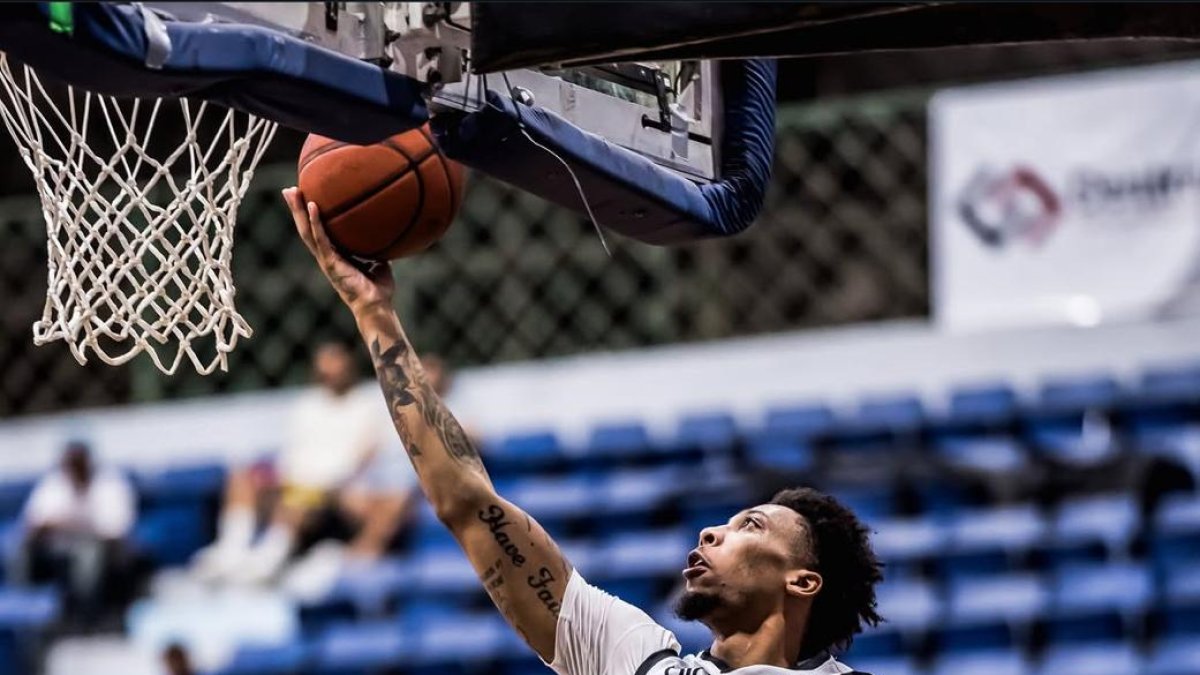 malachi-richardson-registra-grandiosa-actuacion-para-reales-en-triunfo-sobre-titanes