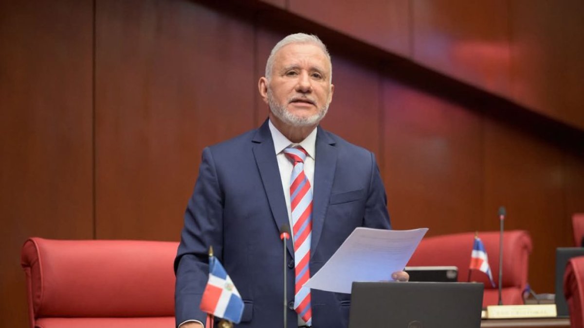 senador:-«cinco-dias-antes-de-mi-renuncia-se-lo-plantee-al-presidente-luis-abinader»