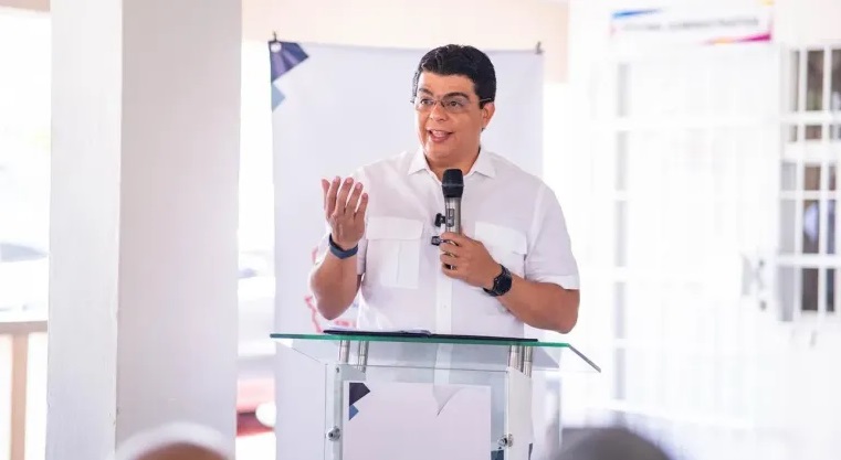 “muchos-funcionarios-le-han-dado-la-espalda-a-las-bases”,-asegura-fellito-subervi,-presidente-del-prm-en-el-dn