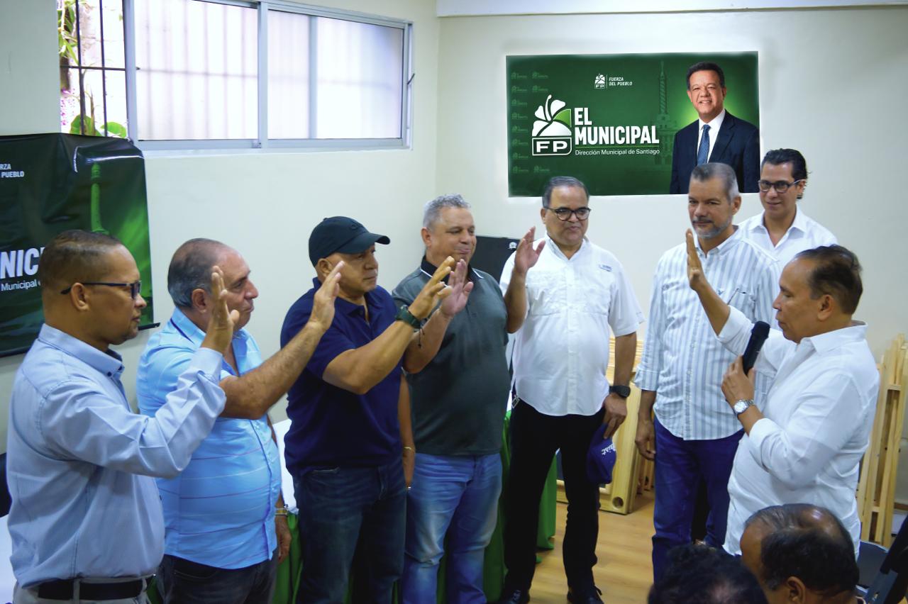 exdirigentes-del-pld-ingresan-a-la-fuerza-del-pueblo-en-santiago