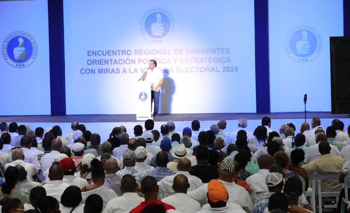 prm-reafirma-su-fortaleza-politica-en-encuentro-con-dirigentes-del-gran-santo-domingo