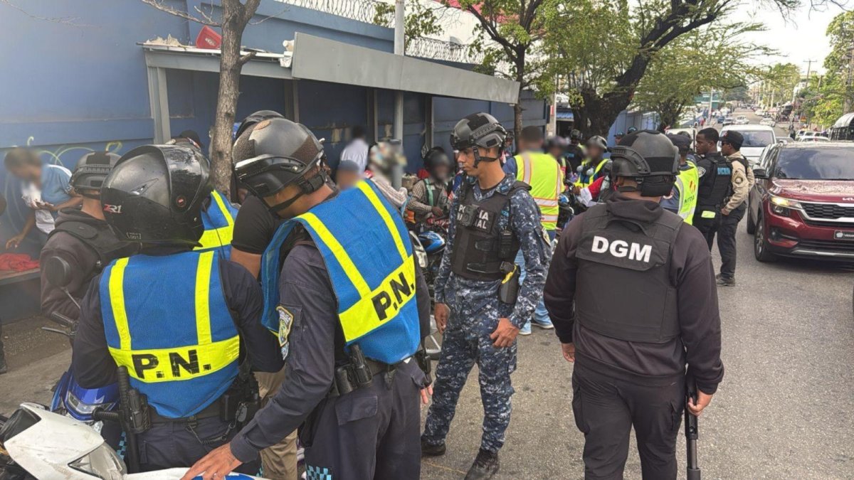 migracion-interviene-742-extranjeros-indocumentados-y-deporta-a-815-en-operativos