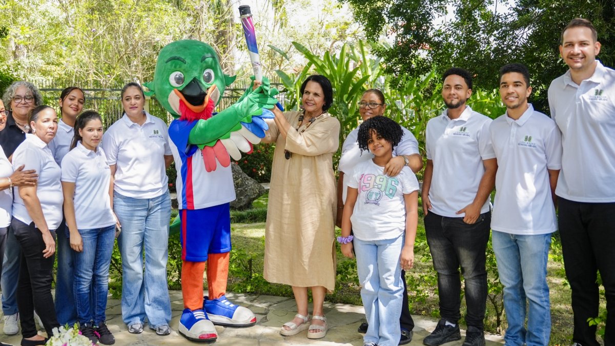 la-antorcha-visita-suelo-de-las-heroinas-mirabal