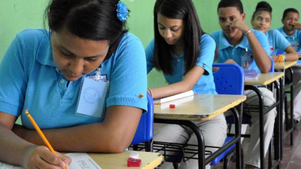 atencion-estudiantes:-convocan-a-mas-de-111-mil-alumnos-para-las-pruebas-nacionales-2026