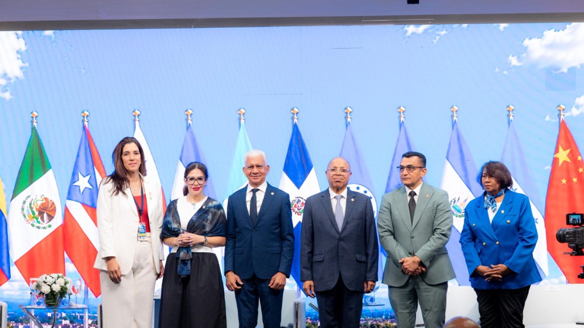 presidente-del-senado-aboga-por-fortalecimiento-de-la-economia-de-la-region