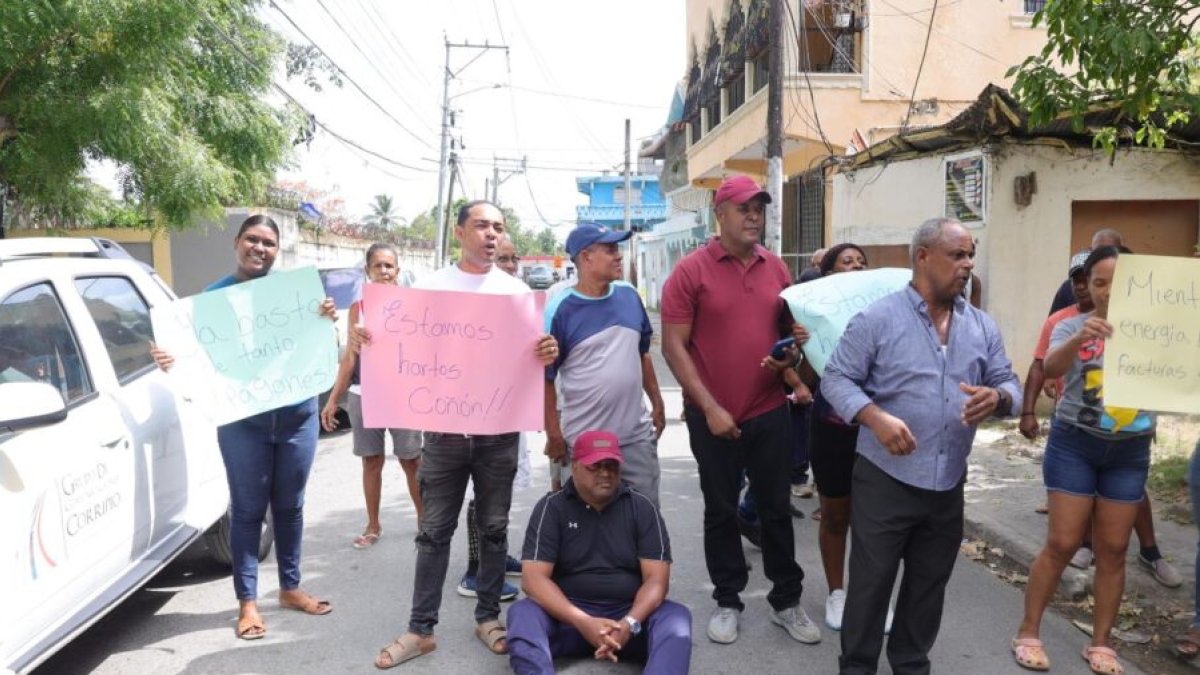 vecinos-de-sabana-perdida-protestan-por-apagones-de-hasta-20-horas-y-alzas-en-facturas-electricas