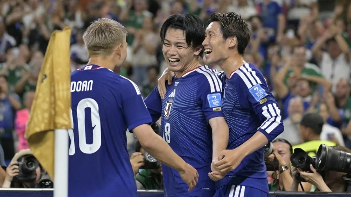 japon-golea-a-tunez-4-0-en-el-partido-1,000-de-la-copa-mundial-de-futbol