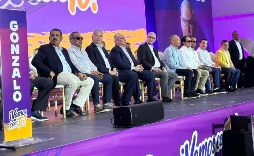 “vamos-con-gonzalo”;-charlie-mariotti-respalda-a-gonzalo-castillo-en-acto-politico
