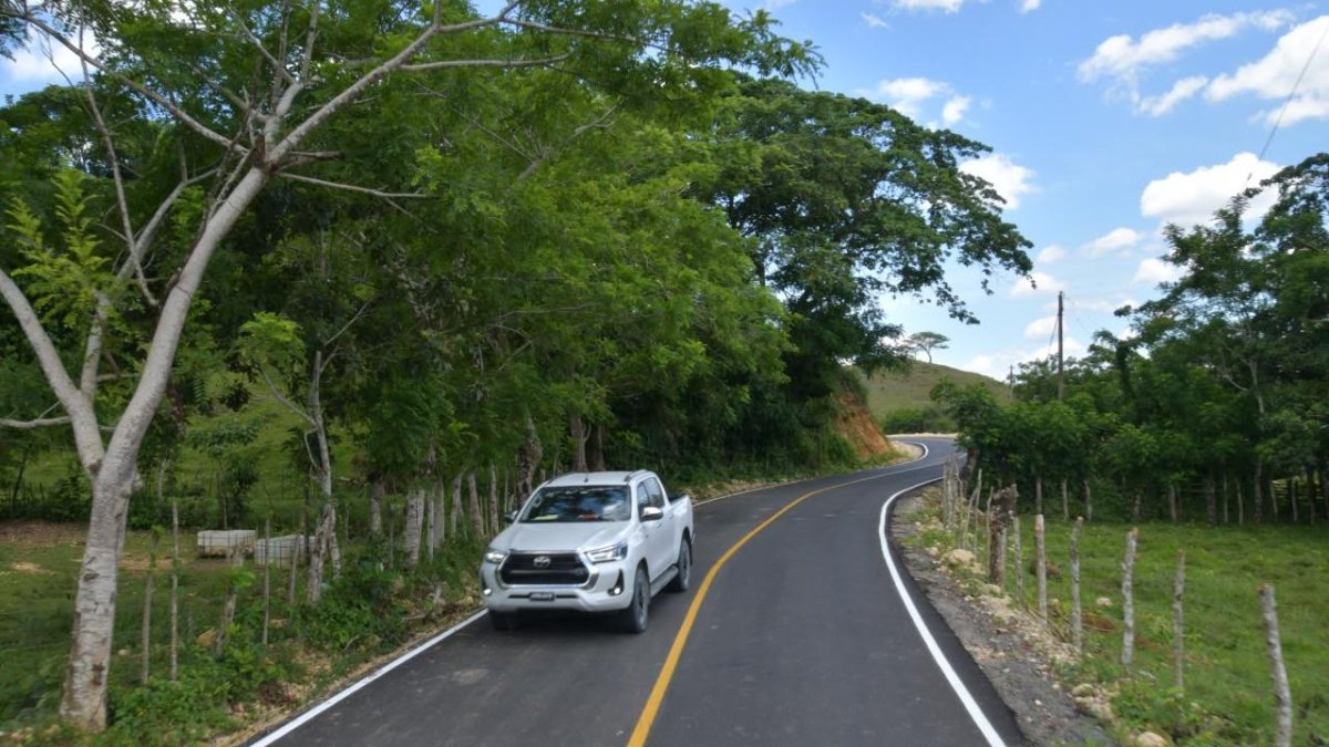 gobierno-entrega-carreteras-en-monte-plata-y-sabana-grande-de-boya-tras-decadas-de-espera