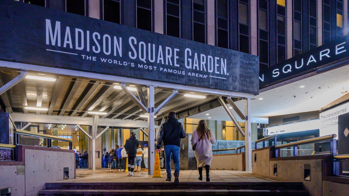 hombre-muere-tras-caer-durante-concierto-de-rock-en-el-madison-square-garden