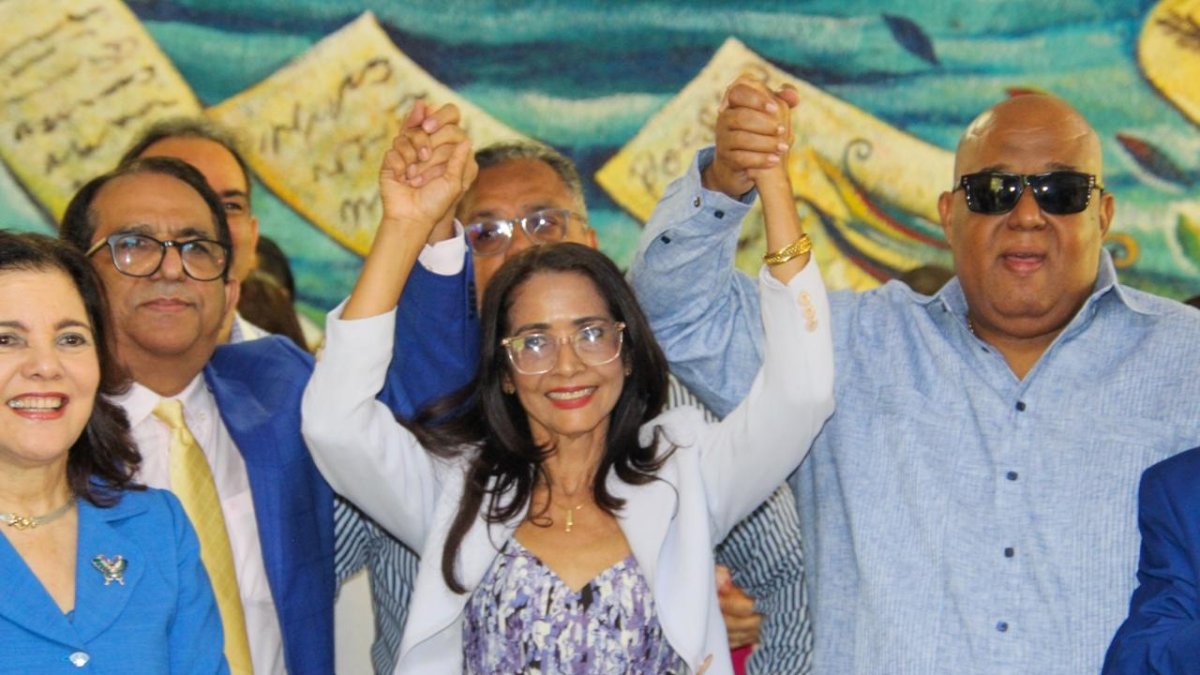 tres-exdecanos-se-vuelcan-en-apoyo-a-ana-jacqueline-para-segunda-vuelta-decanato-humanidades