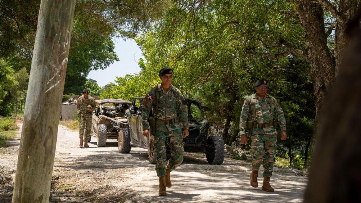 comandante-del-ejercito-recorre-la-frontera-para-preservar-seguridad-y-supervisar-tropas