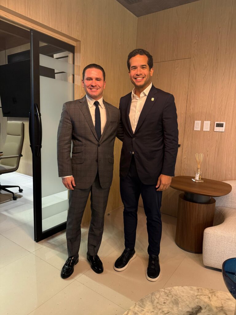 empresario-y-abogado-guillermo-julian-jimenez-respalda-al-senador-omar-fernandez