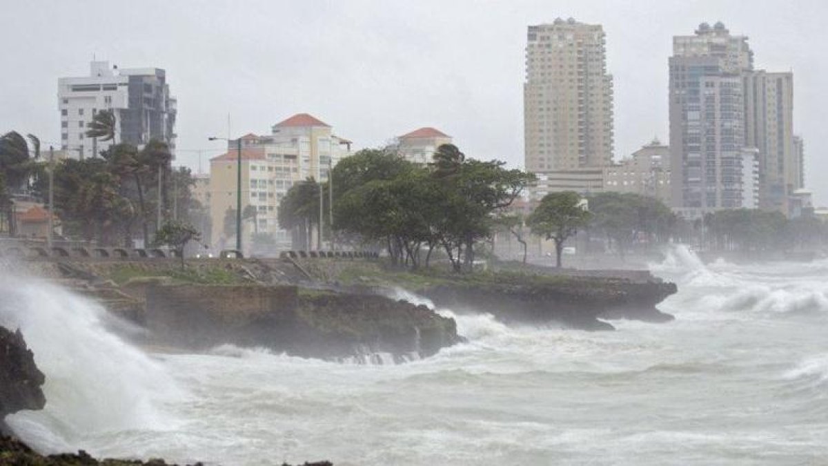 emiten-alerta-de-tsunami-para-costa-sur-de-republica-dominicana-tras-terremoto-de-7.1-en-venezuela