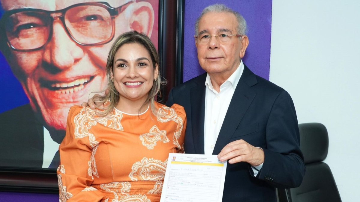 ¡es-un-hecho!-exdiputada-ivannia-rivera-pasa-de-la-fuerza-del-pueblo-al-pld-con-su-equipo