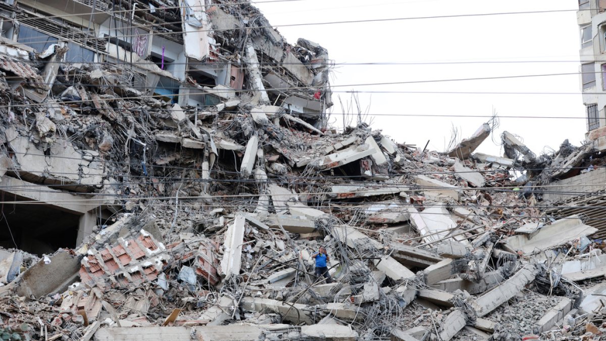 en-imagenes:-los-danos-que-dejaron-los-terremotos-de-7,1-y-7,5-en-venezuela