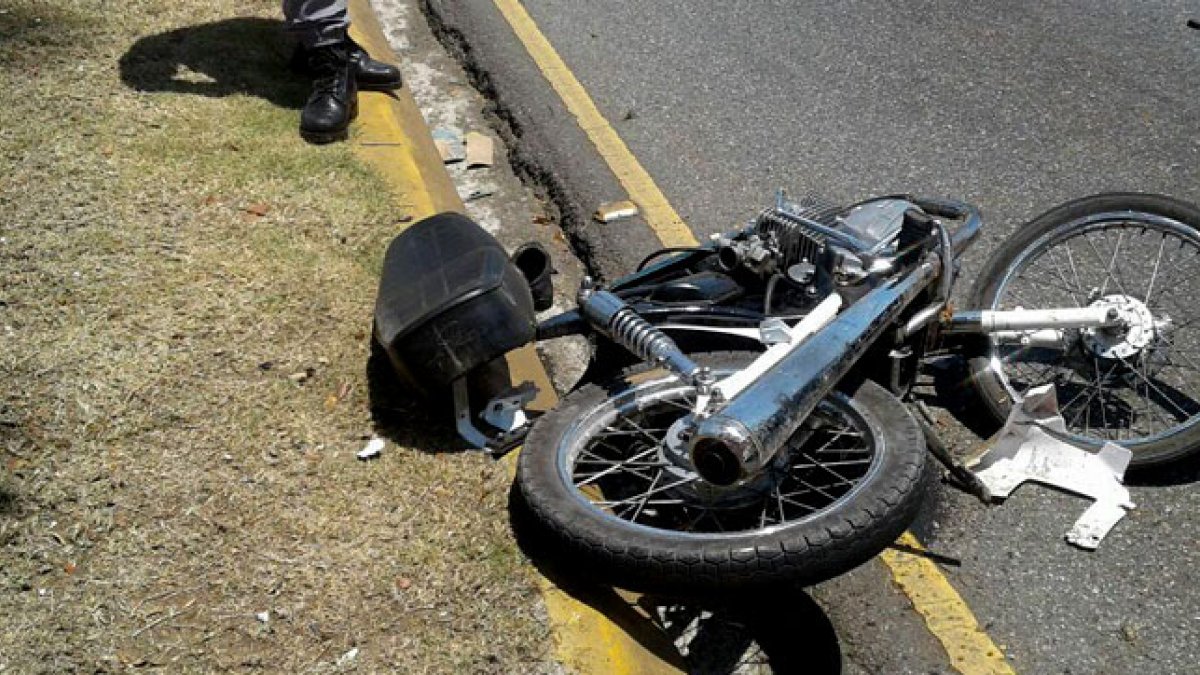 dos-jovenes-mueren-en-accidente-de-motocicleta-en-santiago