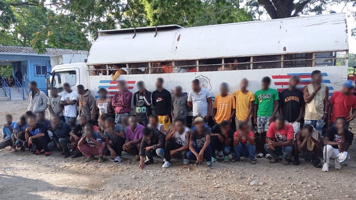 migracion-detiene-280-indocumentados-y-deporta-848-en-operativos-en-todo-el-territorio-nacional