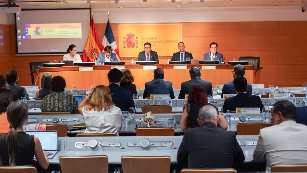rd-busca-atraer-inversiones-de-la-industria-de-semiconductores-espanola