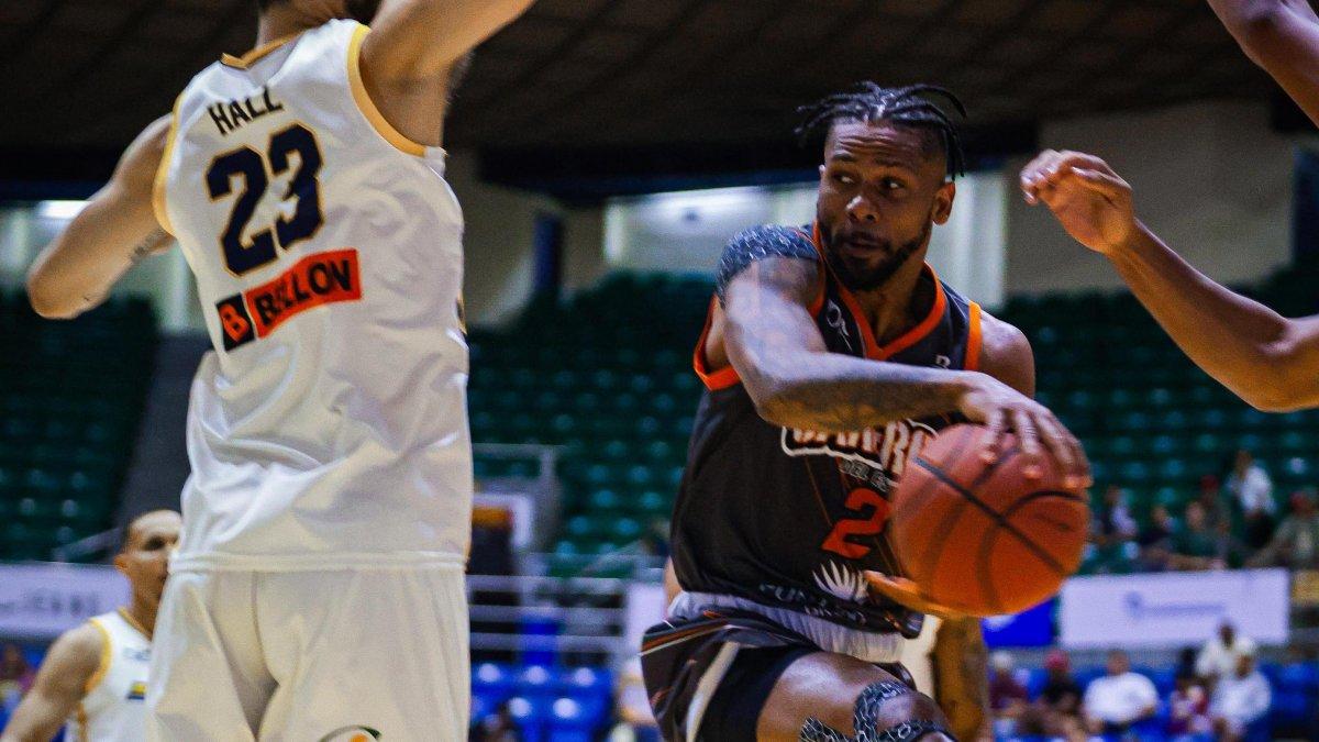 yeison-colome,-con-un-triple-decisivo,-aproxima-a-los-caneros-a-la-final-lnb