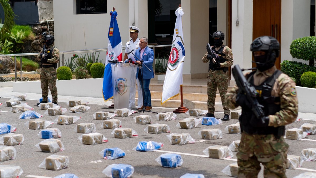 militarizan-costas-de-bani-por-caso-alijo-de-drogas