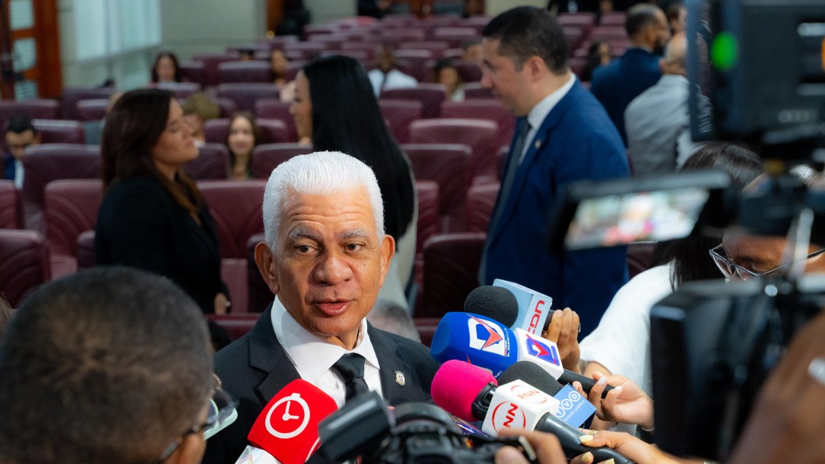 «postergar-codigo-penal-solo-beneficiaria-a-la-delincuencia»:-presidente-del-senado