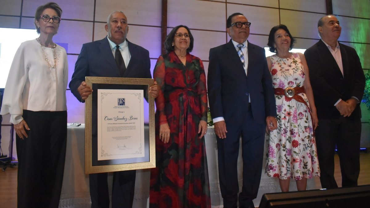 «sueno-que-en-cada-barrio,-pueblo-y-provincia-de-nuestro-pais-habra-una-biblioteca»