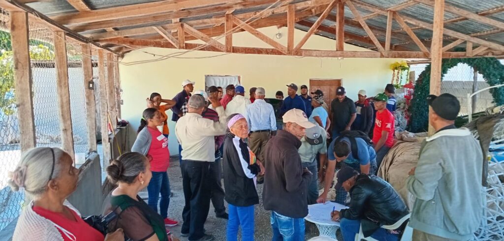 UTEPDA fortalece la caficultura en Azua con la entrega de 73 despulpadoras de café