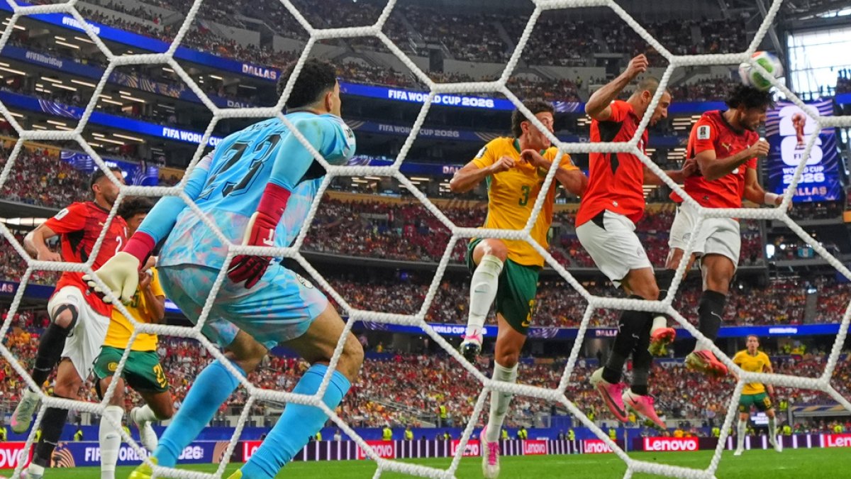 el-egipcio-mohamed-hany-se-convierte-en-el-primer-jugador-con-dos-autogoles-en-un-mismo-mundial