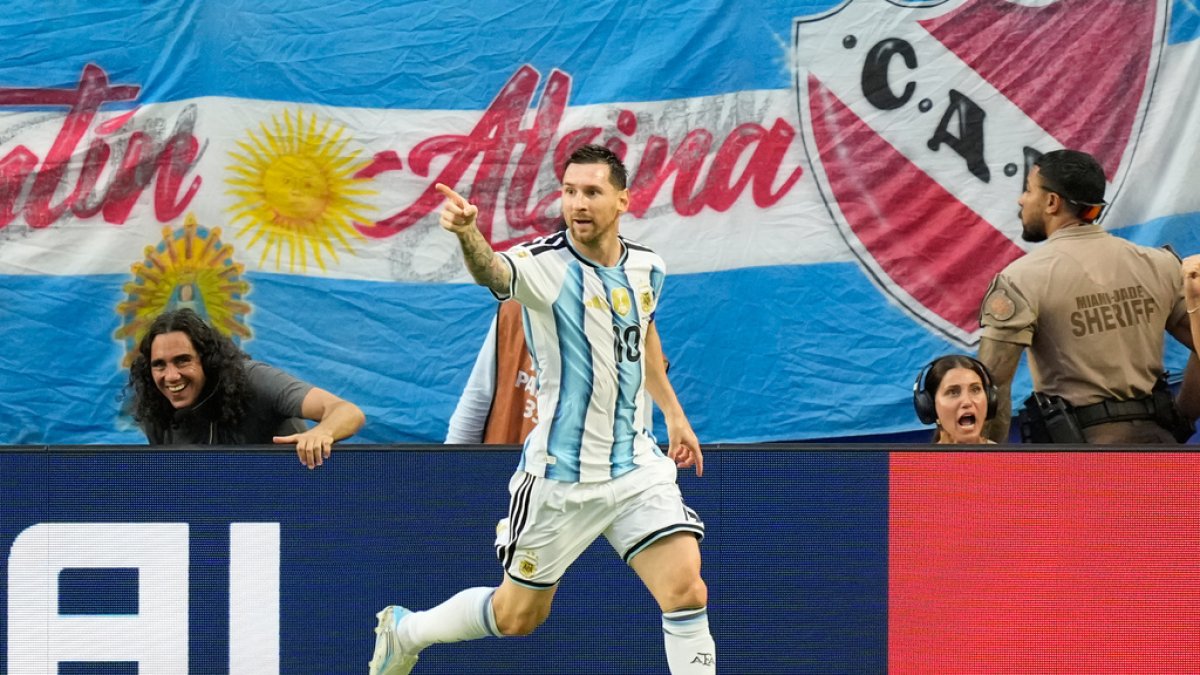 argentina-se-salva-de-un-fiasco-en-el-mundial-al-vencer-3-2-a-cabo-verde-en-los-16vos-de-final