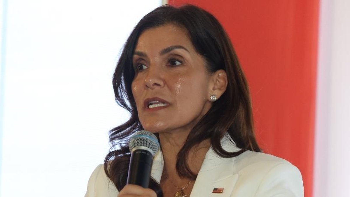 leah-campos-destaca-libertad-de-expresion-y-cita-a-trump-en-el-discurso-por-independencia