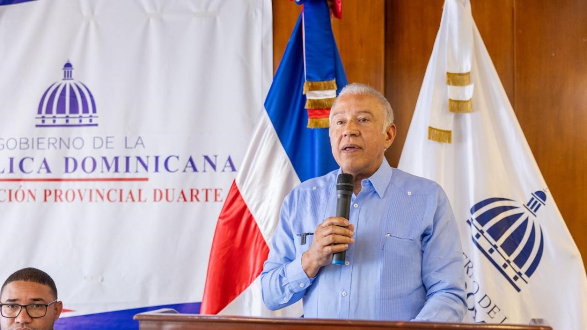 el-gobierno-invierte-rd$186-millones-para-transportar-2.000-estudiantes-de-la-provincia-duarte
