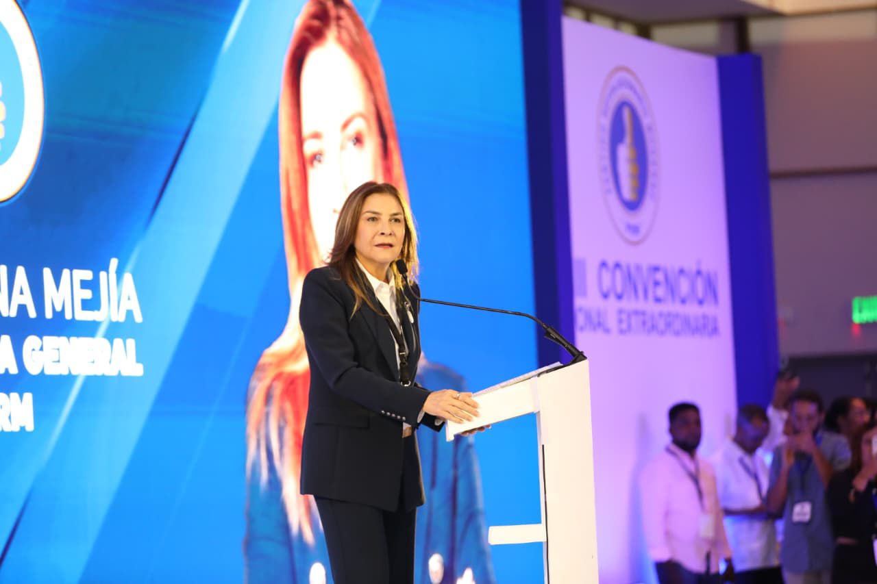 carolina-mejia-resalta-madurez-politica-del-prm,-partido-convoca-convencion-para-el-9-de-agosto