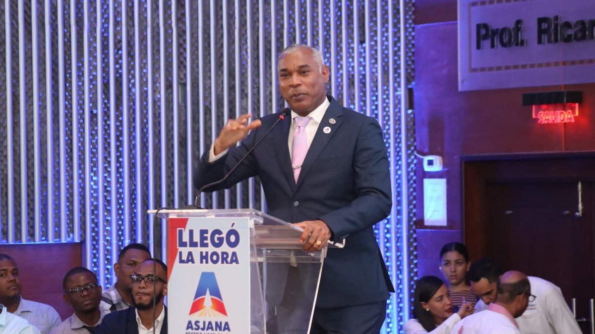 nuevo-vicerrector-de-extension-de-la-uasd-sera-gerardo-roa