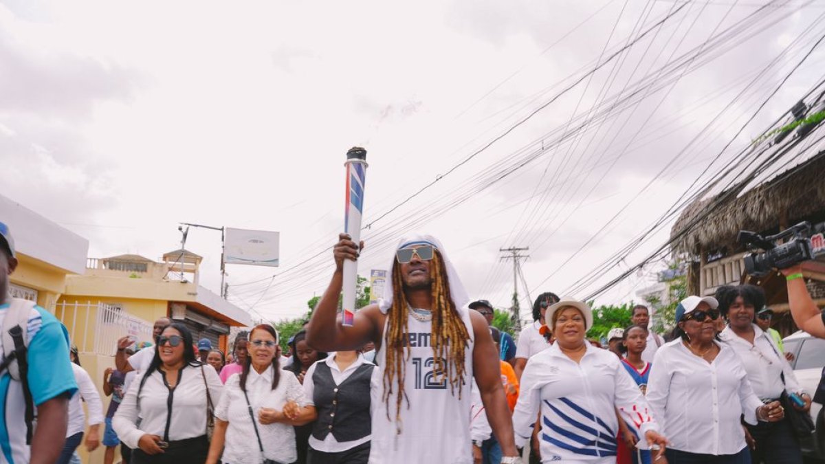 llama-de-los-valores-wiche-garcia-saleta-recorre-boca-chica