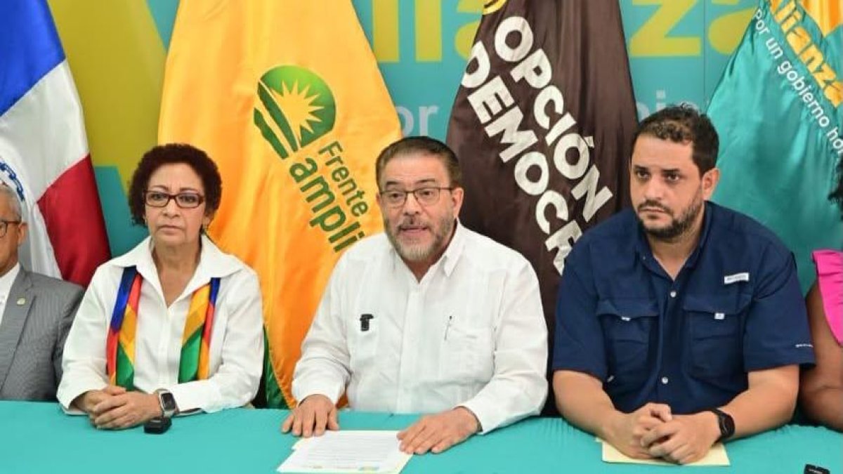 alianza-pais,-frente-amplio-y-opcion-democratica-exigen-transformacion-de-la-policia-nacional