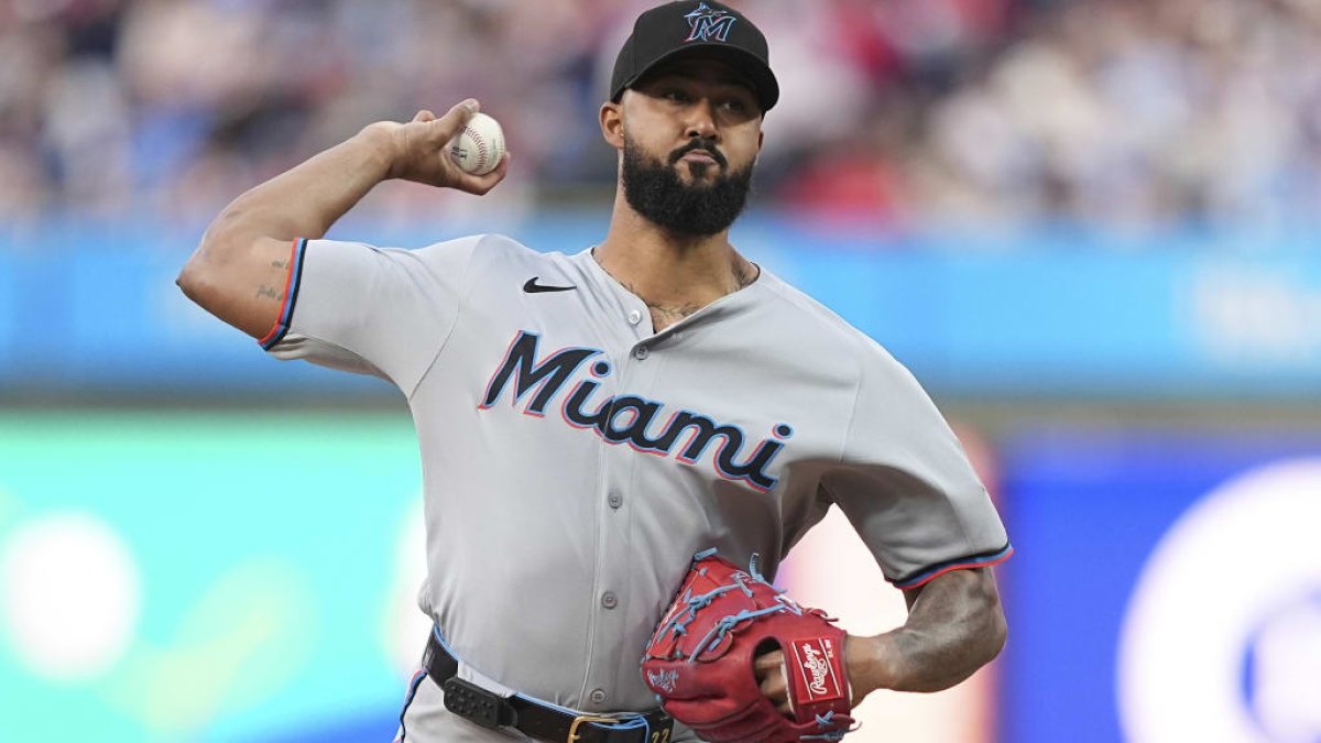 sandy-alcantara-no-se-mueve:-marlins-cierran-la-puerta-a-un-posible-cambio
