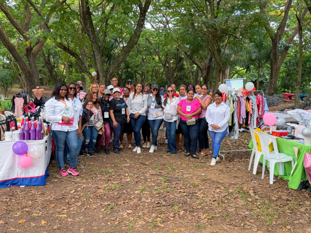partido-pais-posible-realiza-bazar-para-fortalecer-el-emprendimiento-femenino