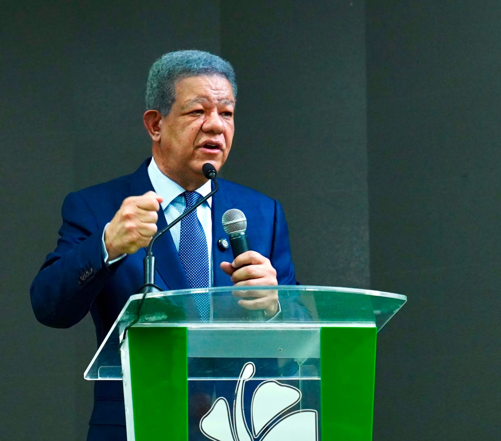 reportaje-leonel-dice-crece-rechazo-contra-el-prm-y-el-apoyo-a-la-fuerza-del-pueblo